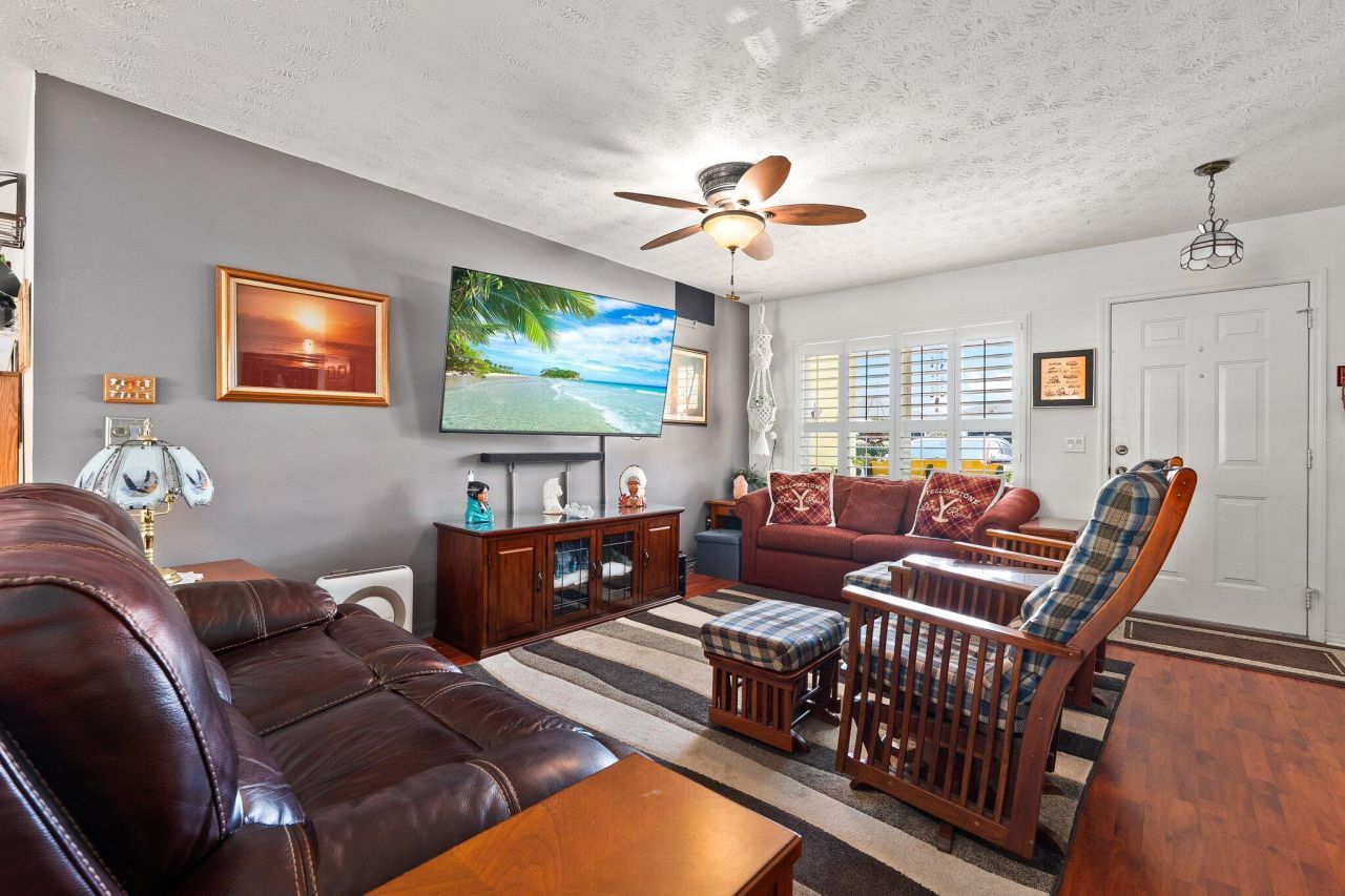 6661 Nuevo Lagos, Fort Pierce, FL 34951 Photo