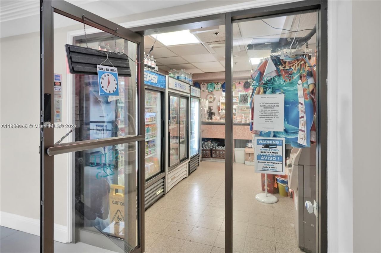 5151 Collins Ave, Unit 535, Miami Beach, FL 33140 Photo