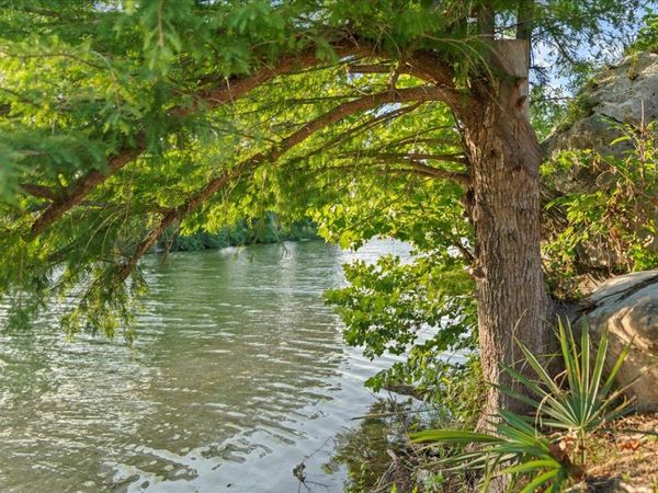 202 Hub DR, Wimberley, TX 78676