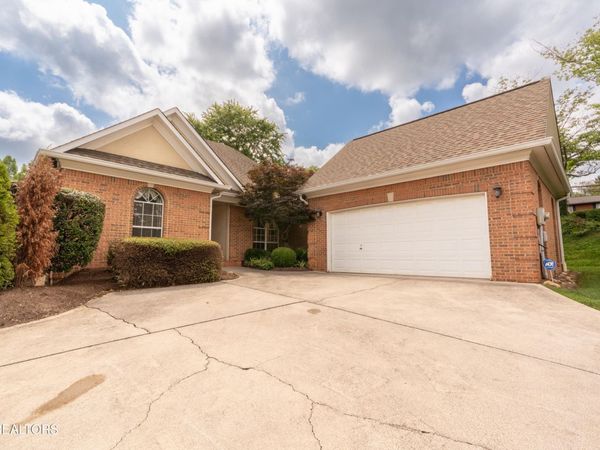 501 Glen Ives Way, Knoxville, TN 37919