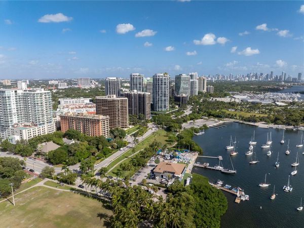 2951 S Bayshore Dr, Unit 717, Miami, FL 33133