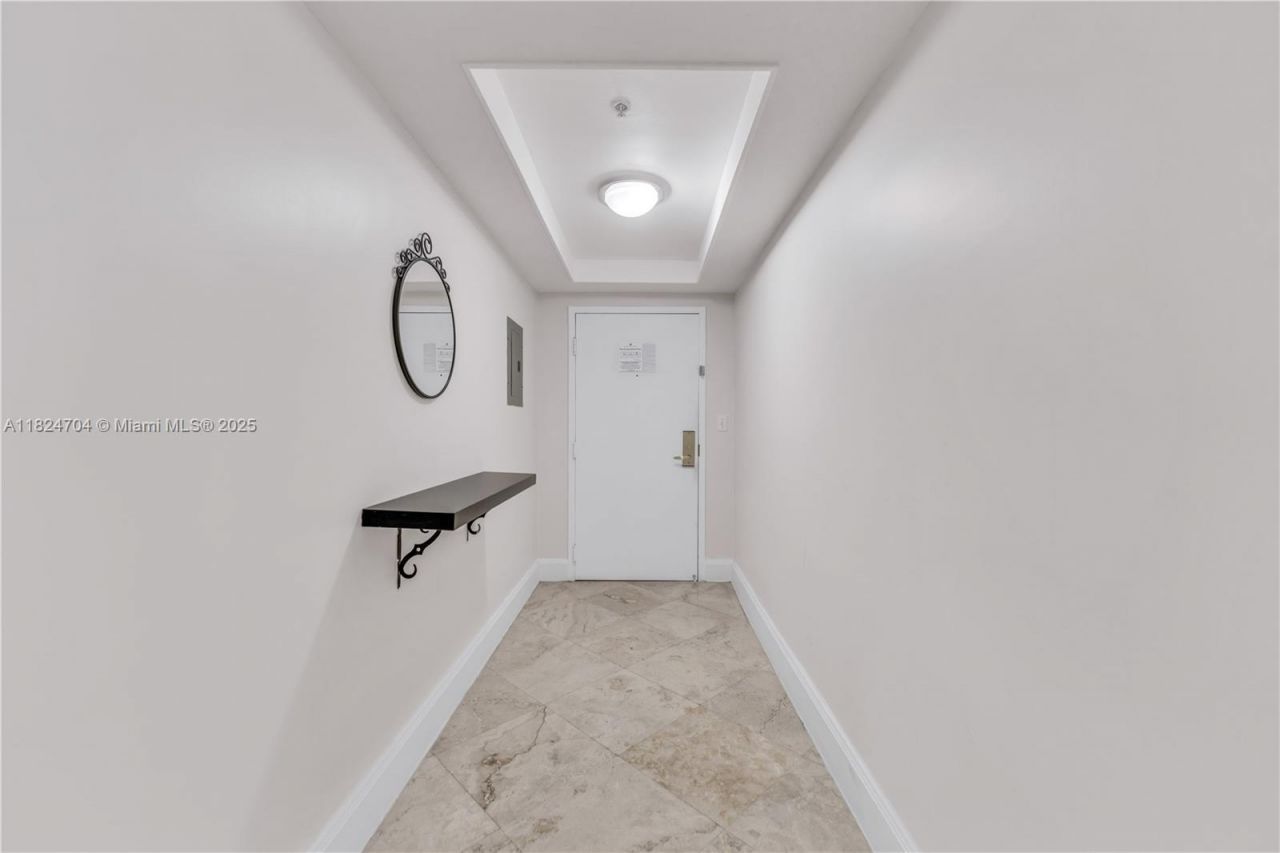 2951 S Bayshore Dr, Unit 717, Miami, FL 33133 Photo