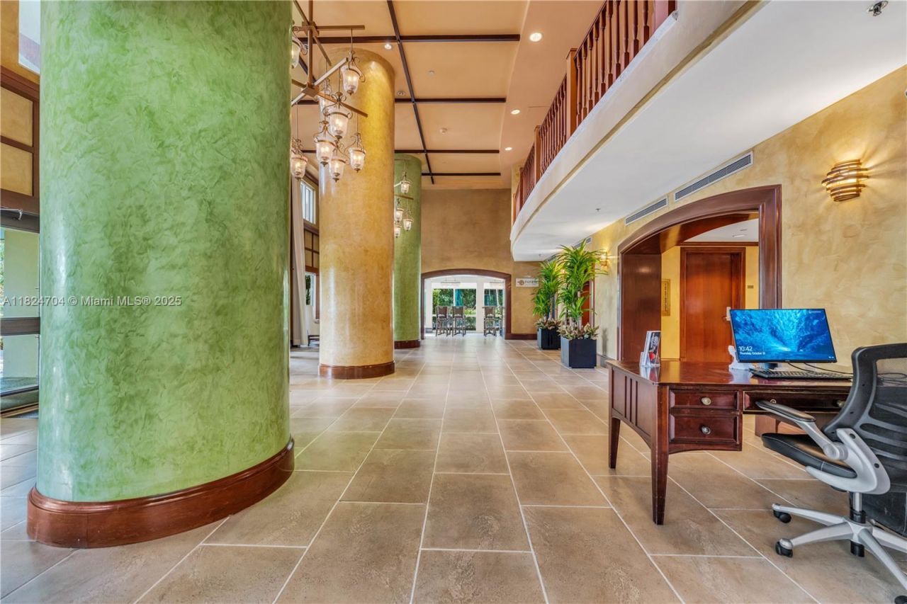 2951 S Bayshore Dr, Unit 717, Miami, FL 33133 Photo