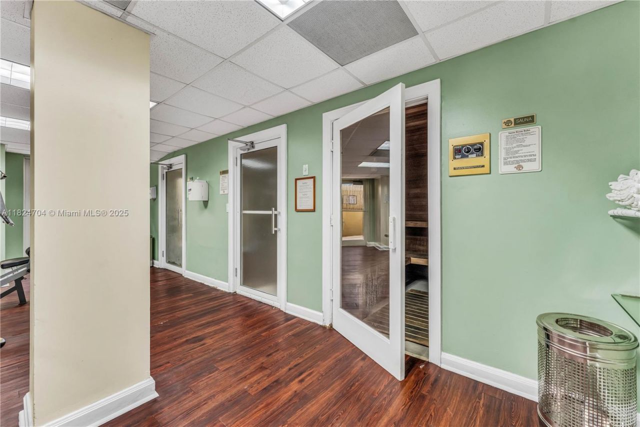 2951 S Bayshore Dr, Unit 717, Miami, FL 33133 Photo