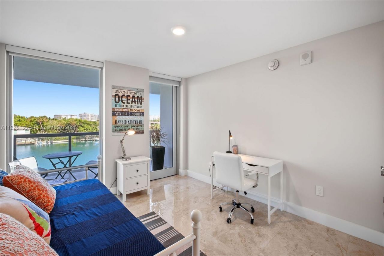 9261 E Bay Harbor Dr, Unit 404, Bay Harbor Islands, FL 33154 Photo