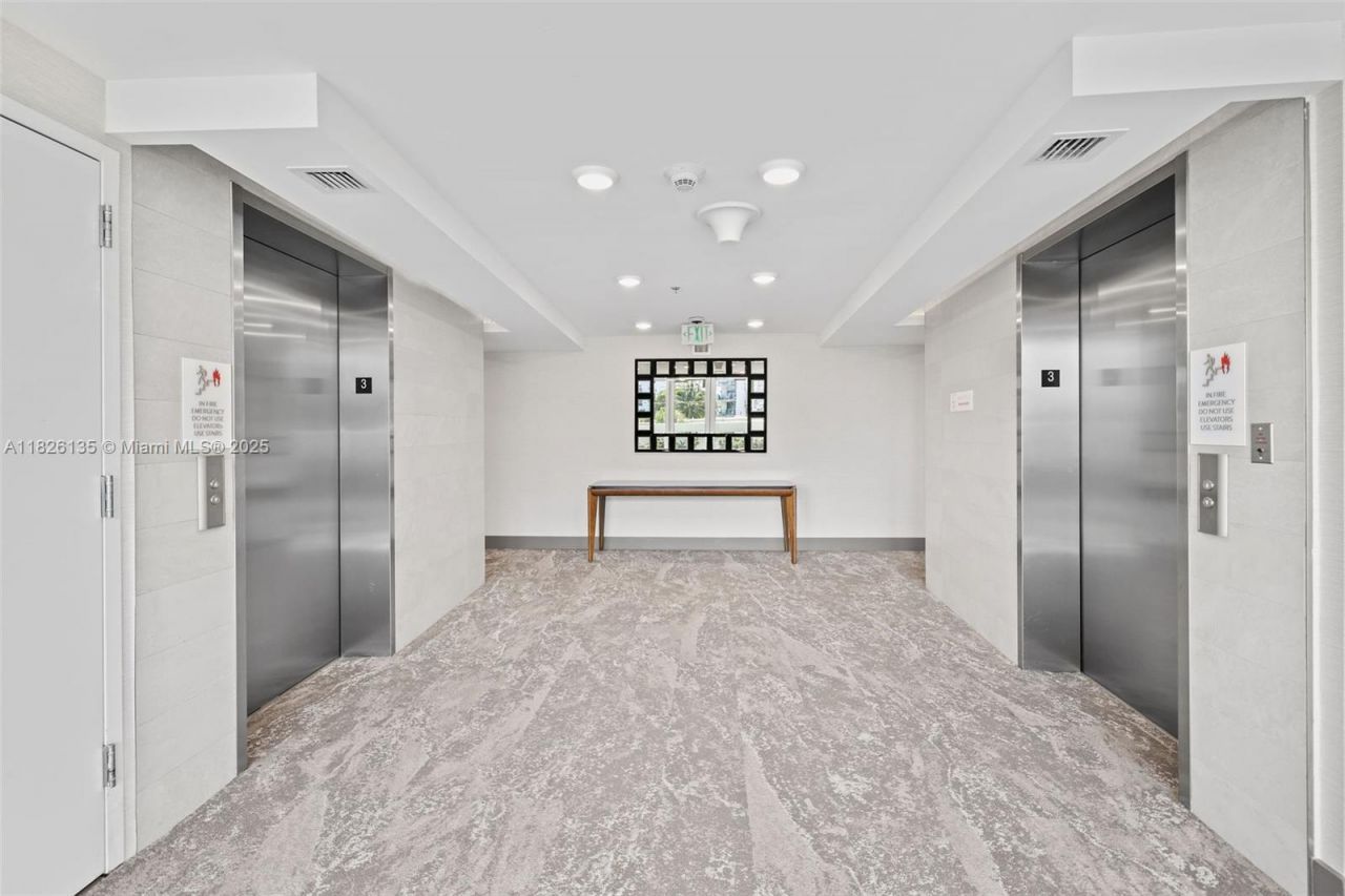 9261 E Bay Harbor Dr, Unit 404, Bay Harbor Islands, FL 33154 Photo