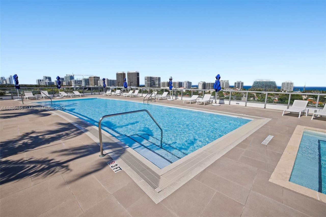 9261 E Bay Harbor Dr, Unit 404, Bay Harbor Islands, FL 33154 Photo