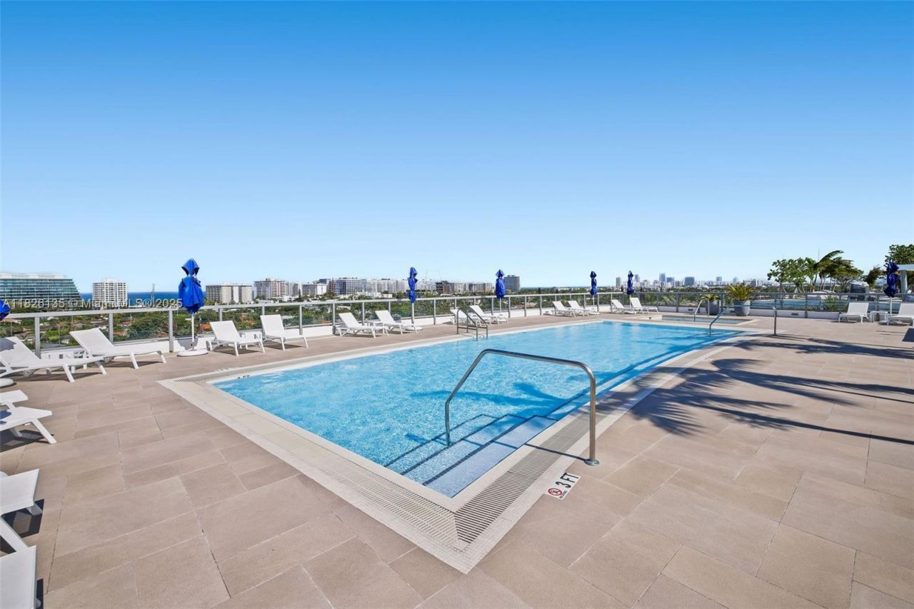 9261 E Bay Harbor Dr, Unit 404, Bay Harbor Islands, FL 33154 Photo