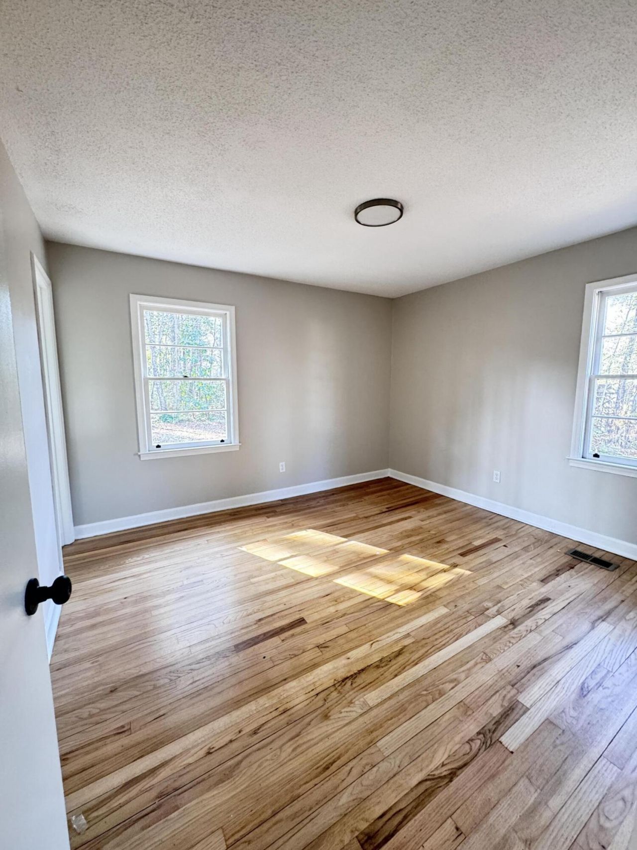 114 Madison Street Photo 15