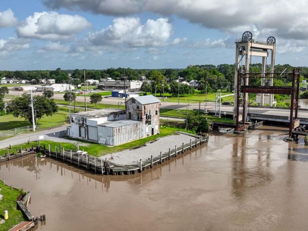 218 N Richard Street , Delcambre, LA 70528