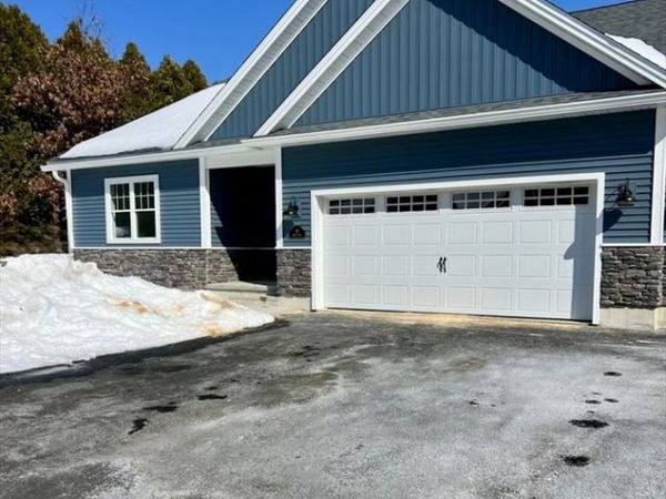 19 Nicols Way, Unit 19, Easthampton, MA 01027