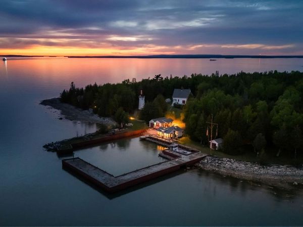 21500 Pipe Island S, De Tour Village, MI 49725