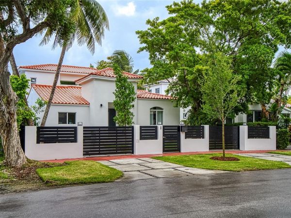 719 W 51st St, Miami Beach, FL 33140