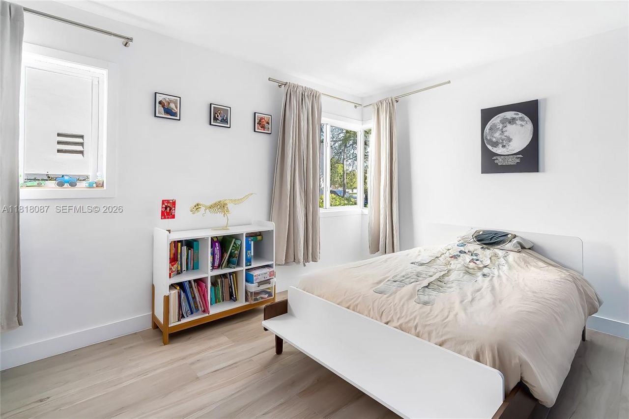 719 W 51st St, Miami Beach, FL 33140 Photo