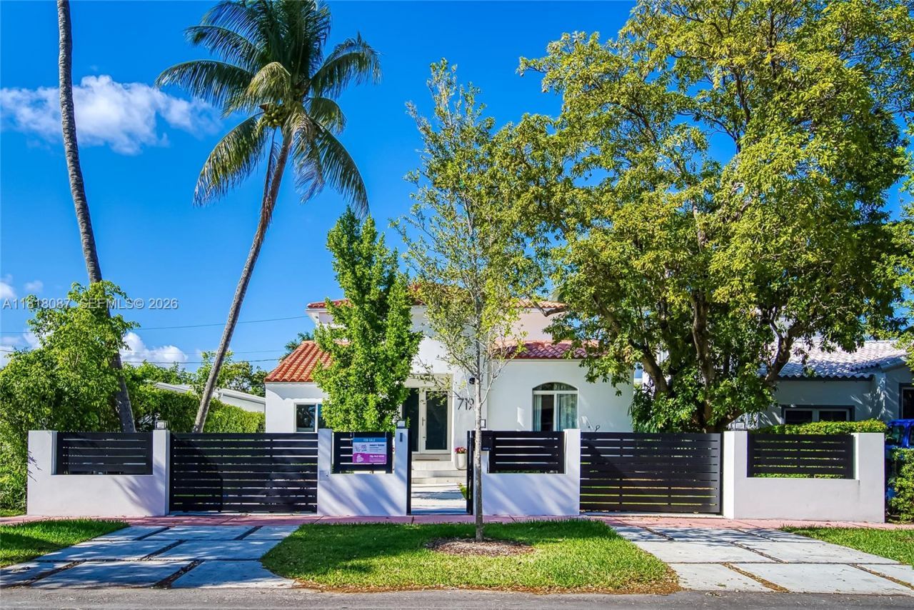 719 W 51st St, Miami Beach, FL 33140 Photo