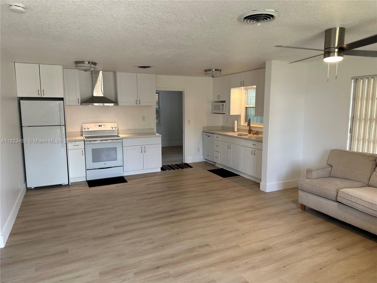 201 E 28th St, Riviera Beach, FL 33404 Photo