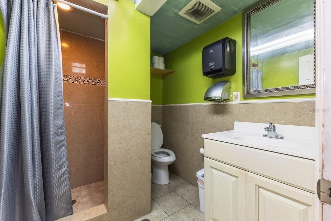 6348 All American Boulevard, Orlando, FL 32810 Photo