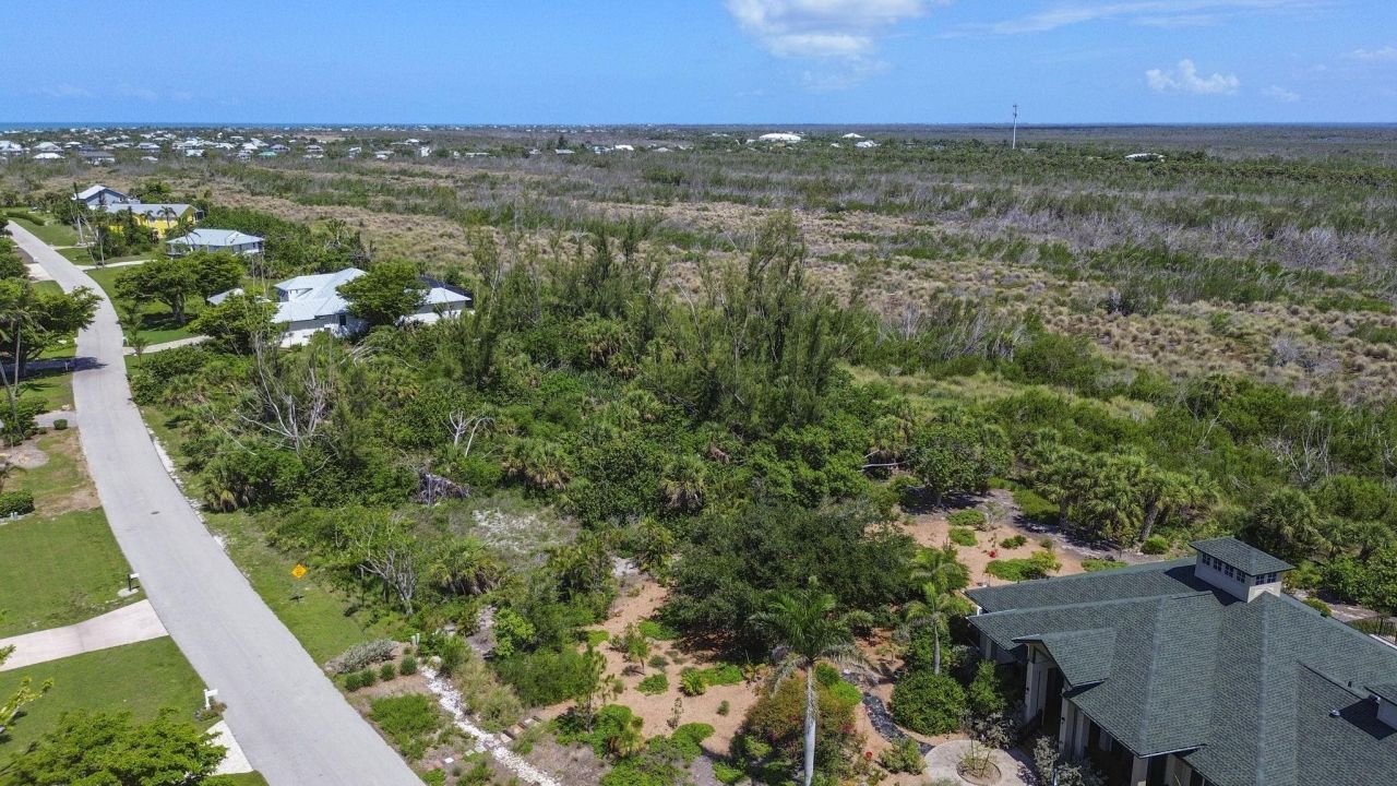 554 Lake Murex Cir, Sanibel, FL 33957 Photo