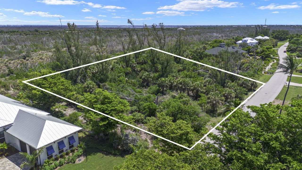 554 Lake Murex Cir, Sanibel, FL 33957 Photo