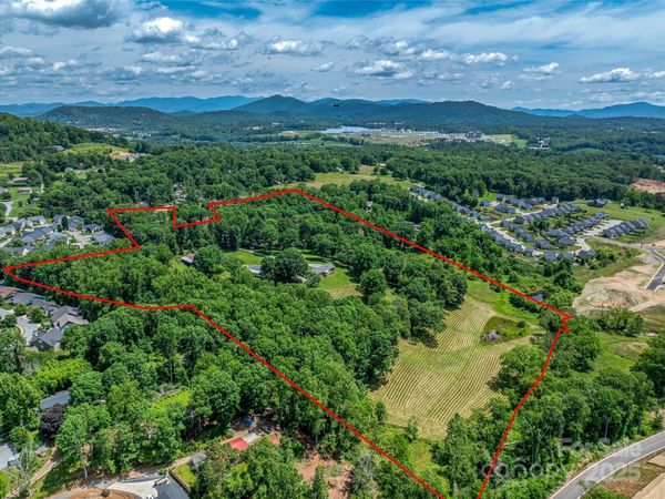 1110 Glenn Bridge Road SE, Arden, NC 28704