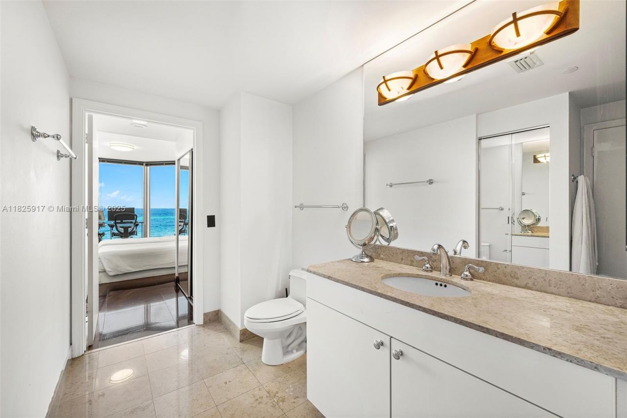 4779 Collins Ave, Unit 702, Miami Beach, FL 33140 Photo