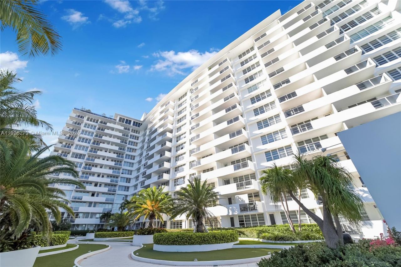 100 Lincoln Rd, Unit 315, Miami Beach, FL 33139 Photo