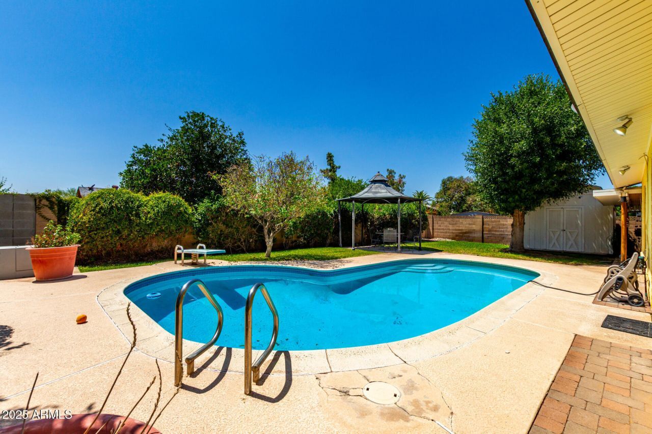 9714 N 55th Drive, Glendale, AZ 85302 Main Photo