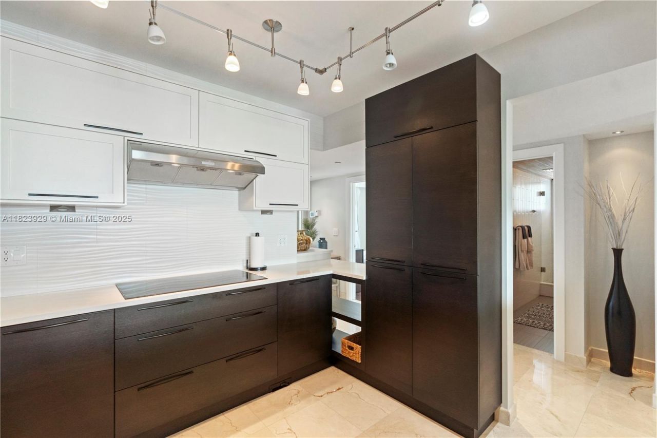 17050 N Bay Rd, Unit PH1201, Sunny Isles Beach, FL 33160 Photo