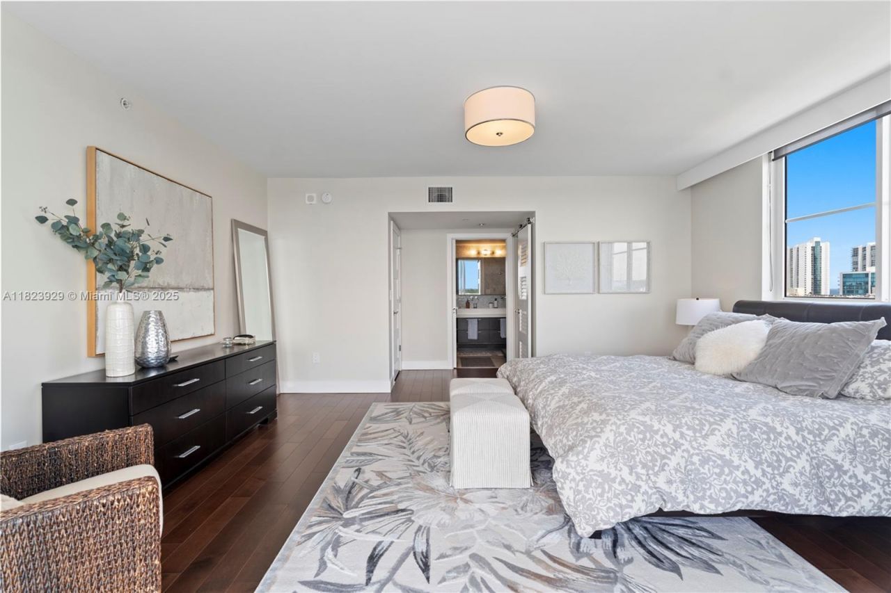 17050 N Bay Rd, Unit PH1201, Sunny Isles Beach, FL 33160 Photo