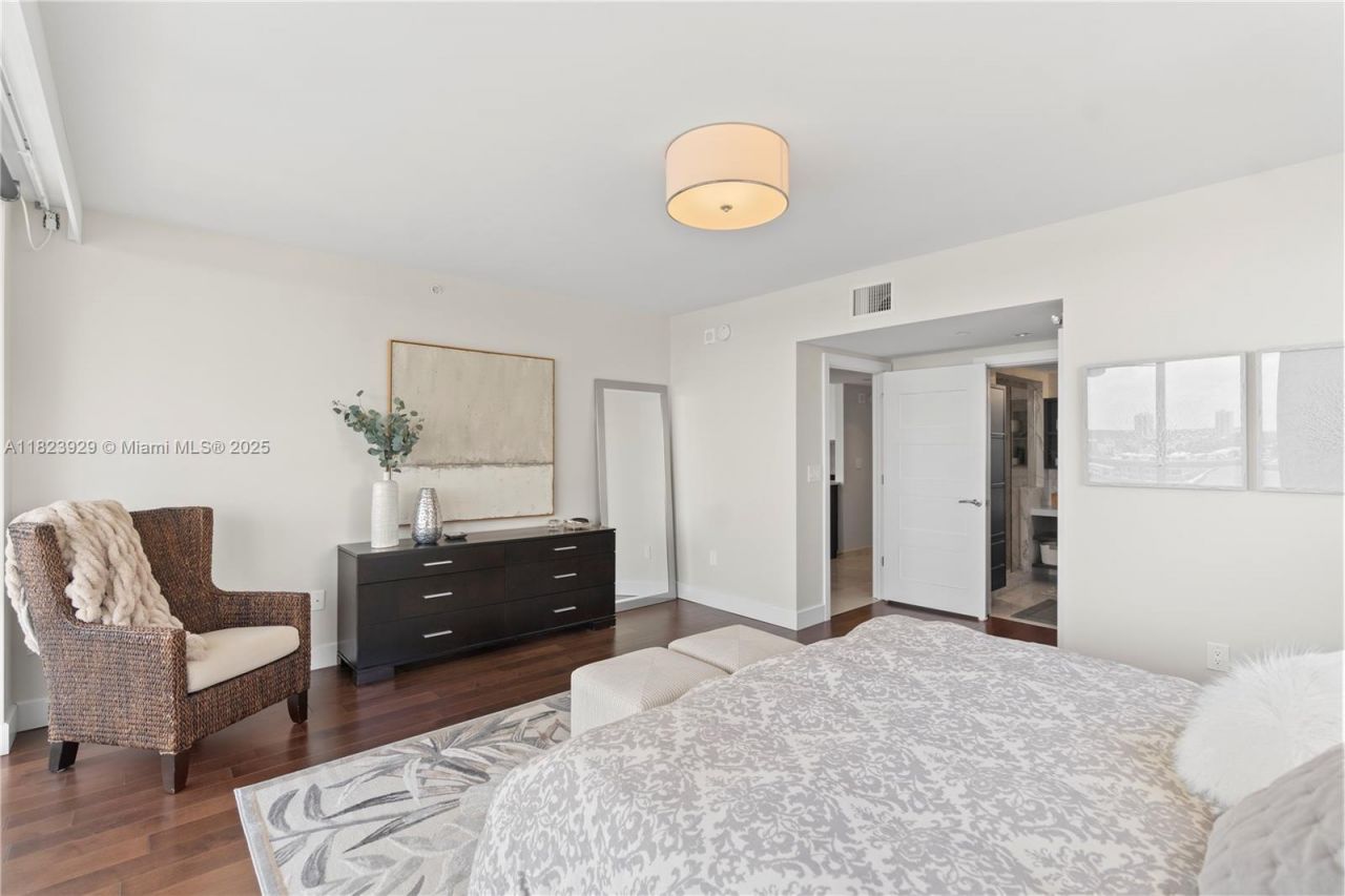 17050 N Bay Rd, Unit PH1201, Sunny Isles Beach, FL 33160 Photo