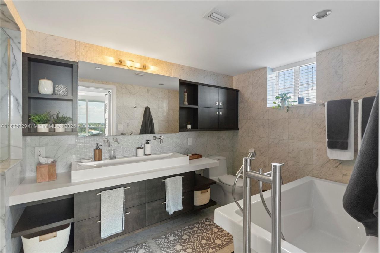 17050 N Bay Rd, Unit PH1201, Sunny Isles Beach, FL 33160 Photo