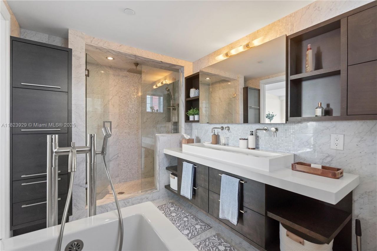 17050 N Bay Rd, Unit PH1201, Sunny Isles Beach, FL 33160 Photo