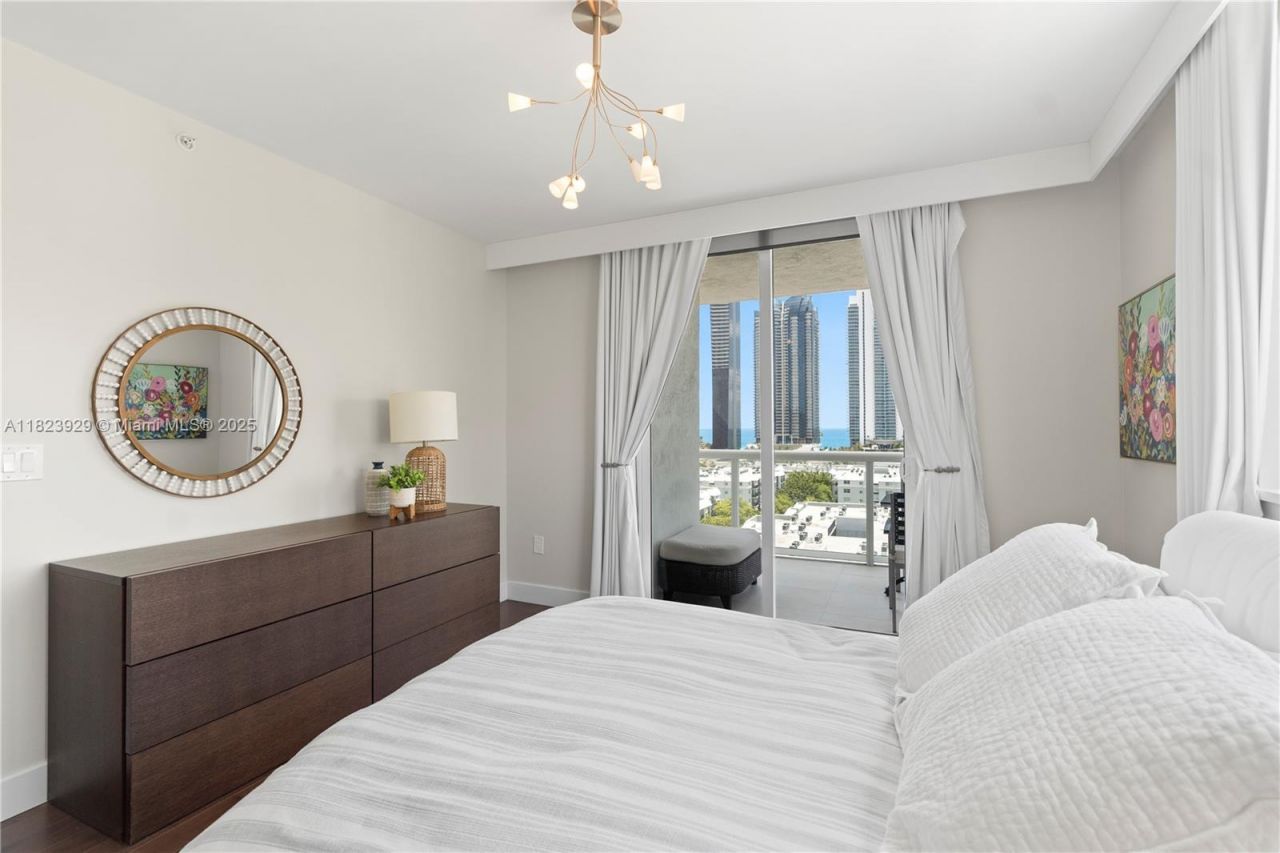 17050 N Bay Rd, Unit PH1201, Sunny Isles Beach, FL 33160 Photo