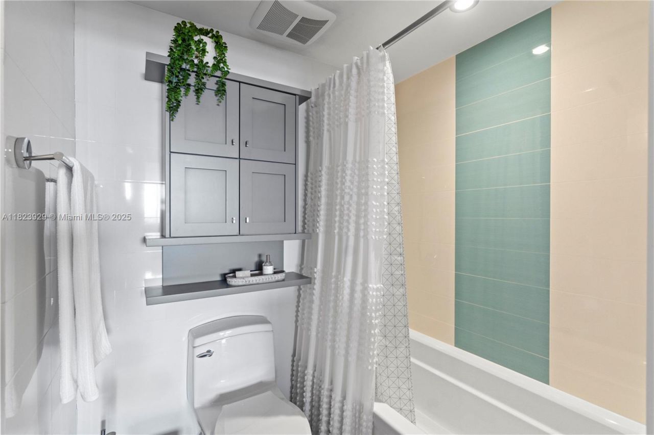 17050 N Bay Rd, Unit PH1201, Sunny Isles Beach, FL 33160 Photo