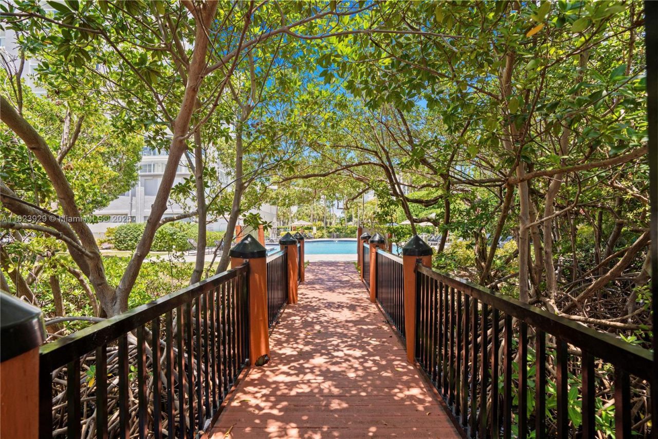 17050 N Bay Rd, Unit PH1201, Sunny Isles Beach, FL 33160 Photo