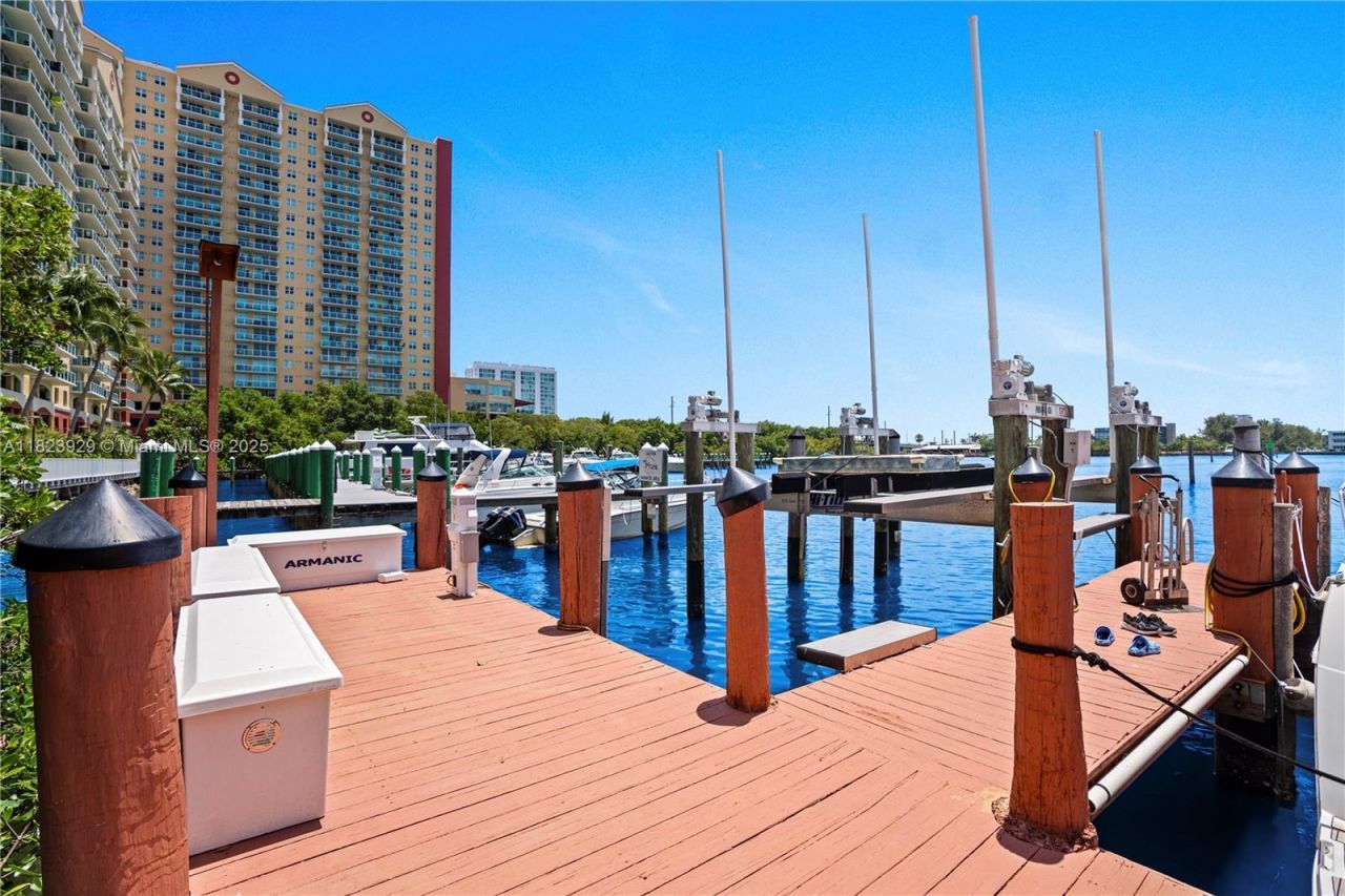 17050 N Bay Rd, Unit PH1201, Sunny Isles Beach, FL 33160 Photo