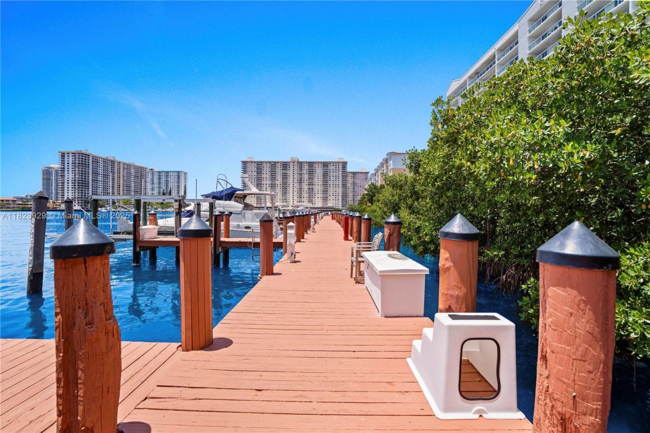 17050 N Bay Rd, Unit PH1201, Sunny Isles Beach, FL 33160 Photo