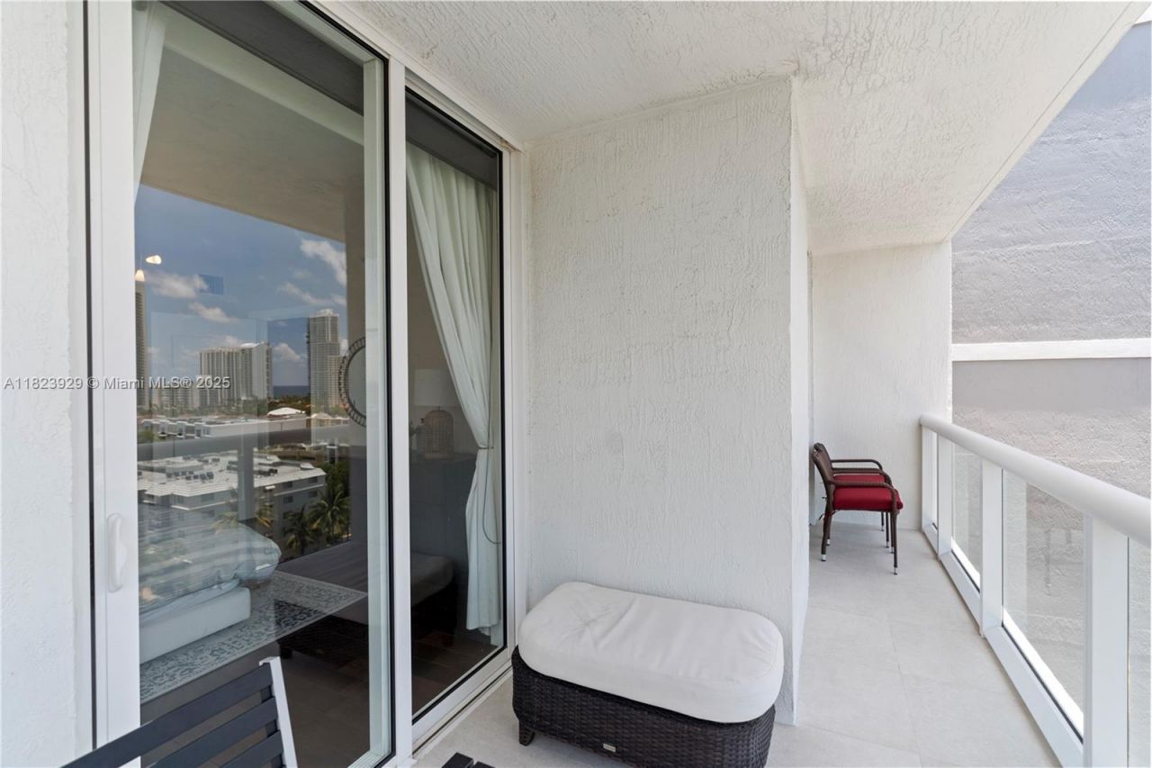 17050 N Bay Rd, Unit PH1201, Sunny Isles Beach, FL 33160 Photo