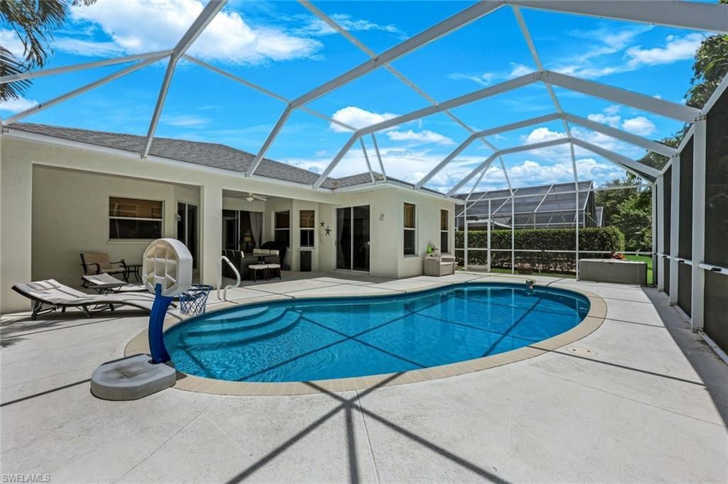 697 Crossfield Cir, Naples, FL 34104 Photo