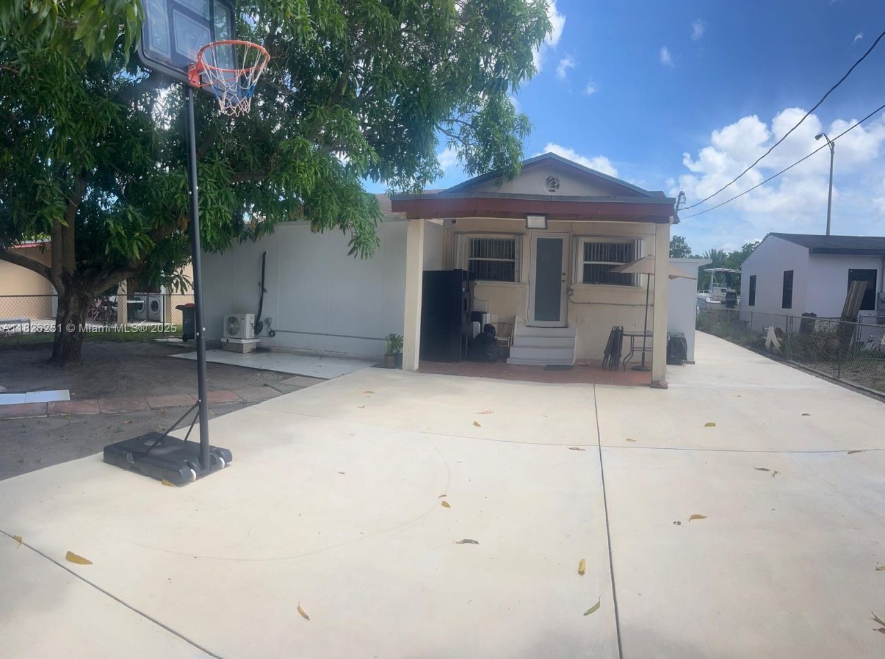 217 E 20th St, Hialeah, FL 33010 Photo