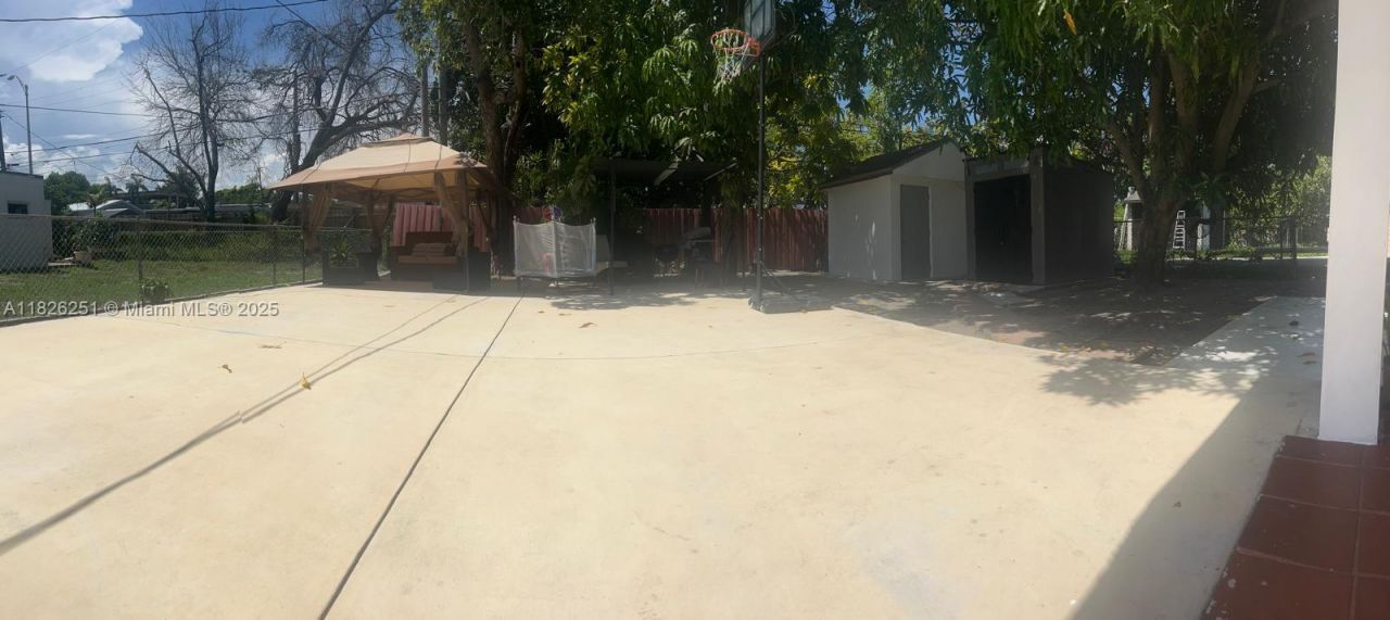 217 E 20th St, Hialeah, FL 33010 Photo