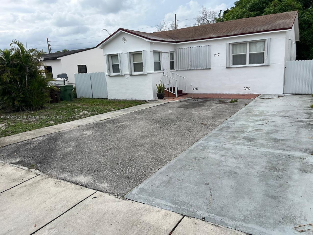 217 E 20th St, Hialeah, FL 33010 Photo