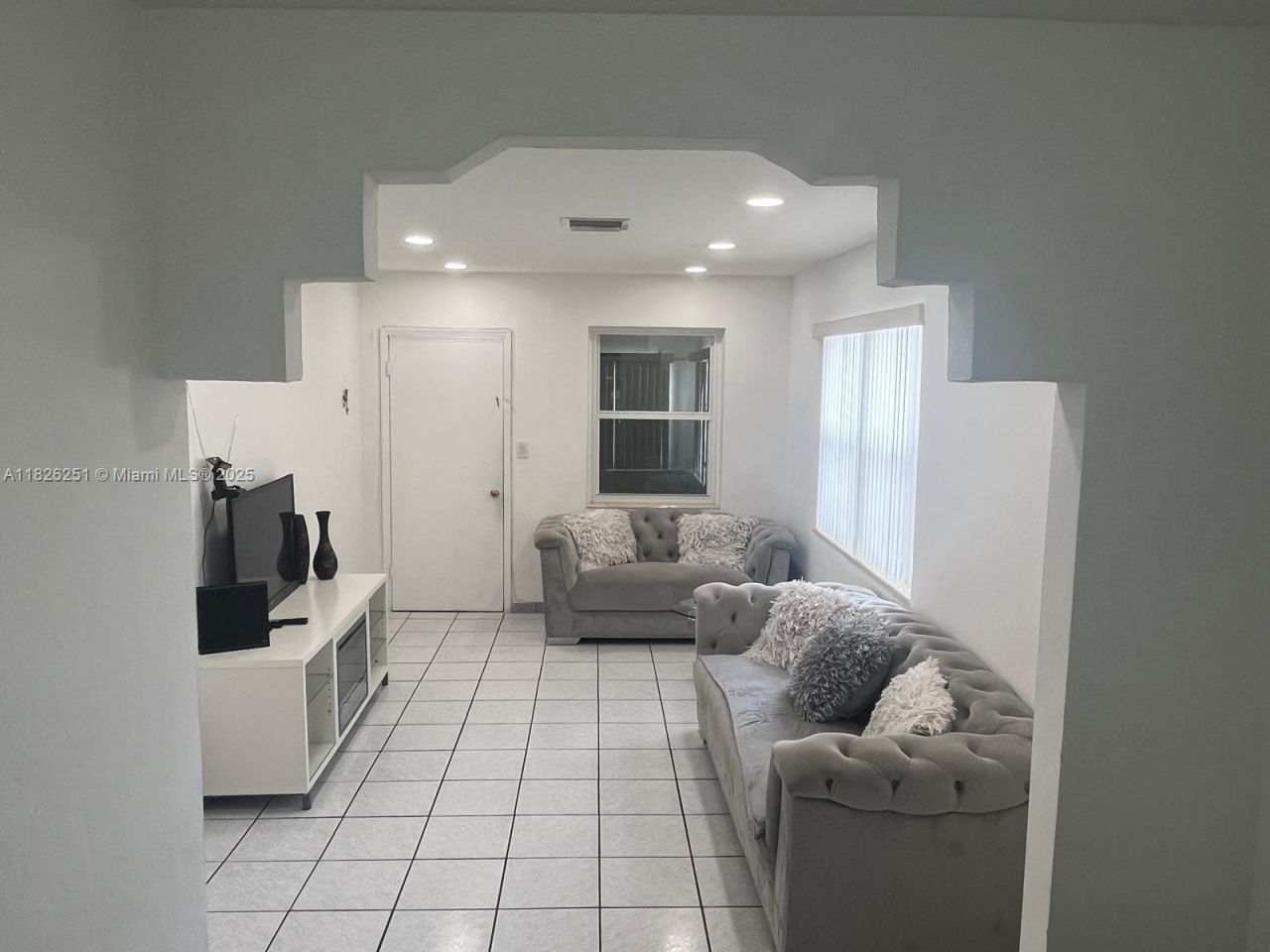 217 E 20th St, Hialeah, FL 33010 Photo