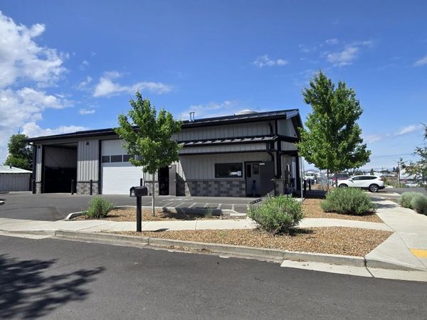 407 SE Warsaw Street, Redmond, OR 97756