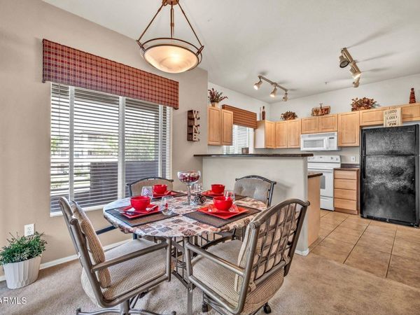 7401 W Arrowhead Clubhouse Drive, Unit 2067, Glendale, AZ 85308