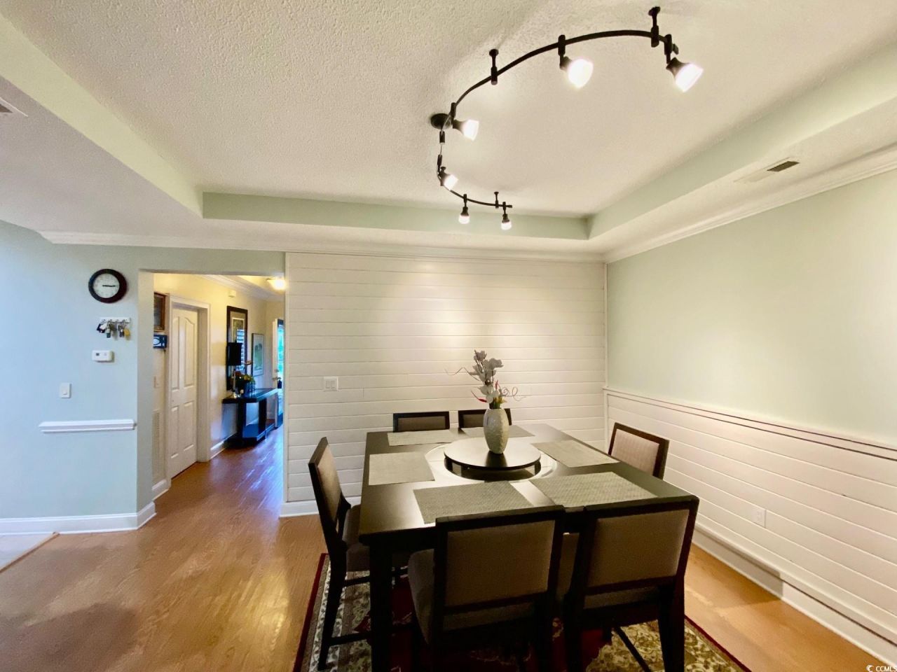 2450 Marsh Glen Dr. Photo 4