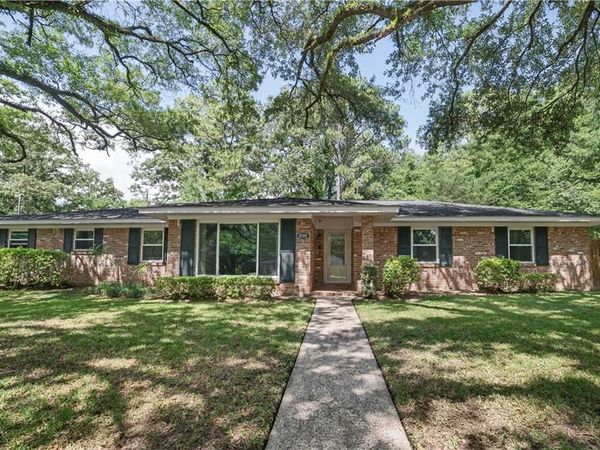 1008 Chalet Drive W, Mobile, AL 36608