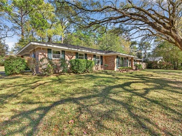 1008 Chalet Drive W, Mobile, AL 36608