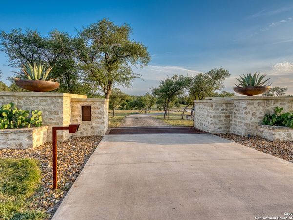 3111 Hugo Rd, San Marcos, TX 78666