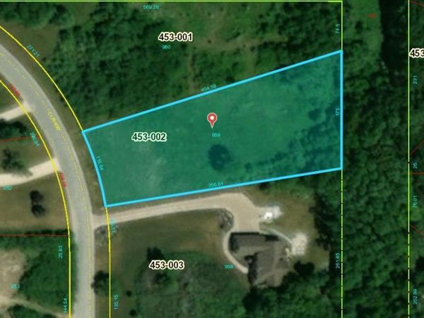 446 Surrey Hill Lane, Valparaiso, IN 46385